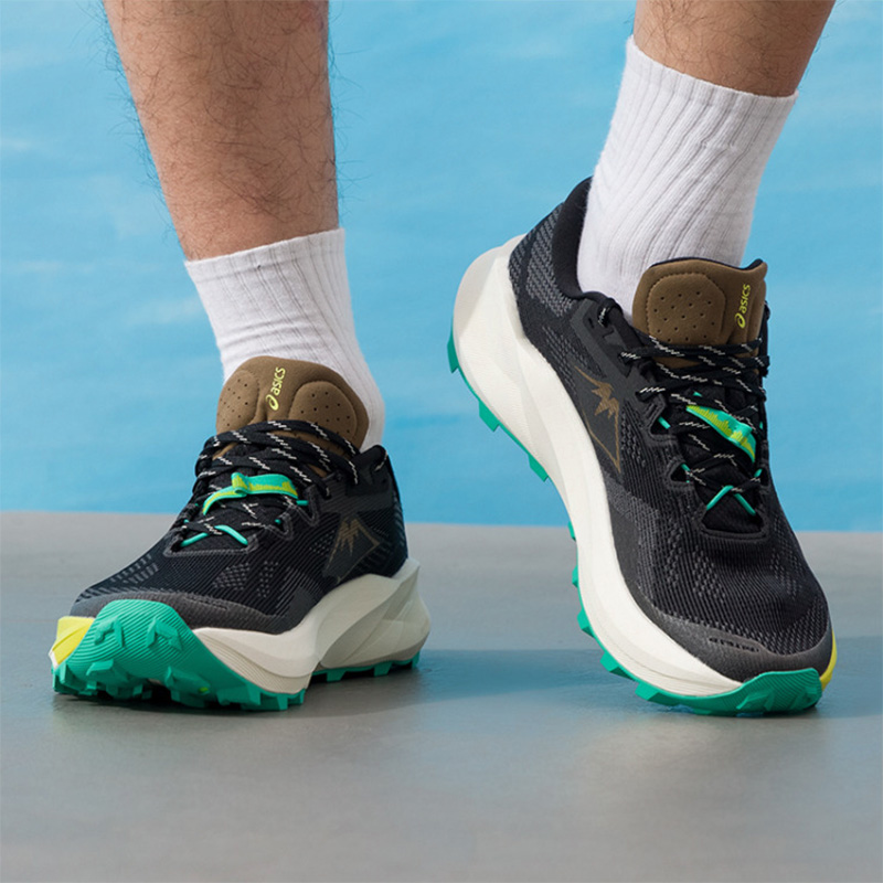 Asics  Men TRABUCO 14 Black Br - огляд і ціна Men'S Shoes Yellow And Black